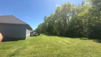 Lawn Maintenance for Platinum Lawncare in Fayetteville, TN