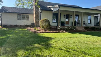 Lawn Maintenance for LC Lawn Care & Landscaping in Canon, GA