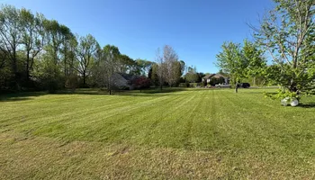 Lawn Maintenance for Platinum Lawncare in Fayetteville, TN