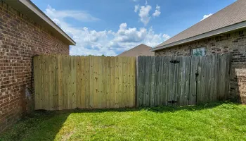 Fence Installation for Bayou Bill's Fencing in Crestview, FL