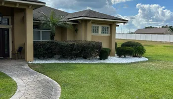 Fall Clean Up for Estrada All Pro Lawn Service in Auburndale, Florida