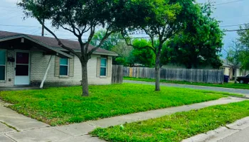 Tree Removal for Johnnys Pro Cutters in Corpus Christi, TX
