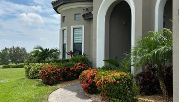 Fall Clean Up for Estrada All Pro Lawn Service in Auburndale, Florida