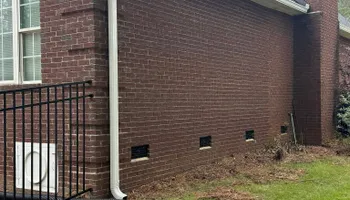 Residential Gutter Cleaning for Superior Seamless Gutters, LLC in Greenwood, SC