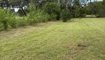 Lawn Maintenance for Bad Axe Landscapes LLC in Schertz, TX