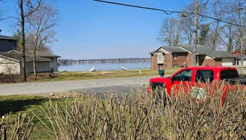 Soft Washing for On The Spot Lawn Maintenance & Pressure Washing in Jackson, MI