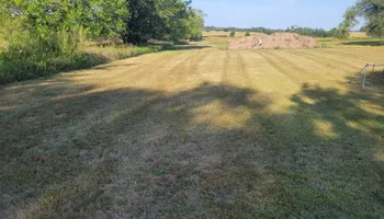 Mowing for Moyer Mowing & Trucking in Clarksville,, IA