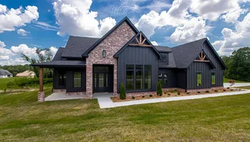 Custom Home Design for Ross Custom Homes in Benton,  AR