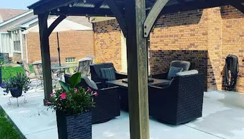 Broom Finish Driveways for Crown Cement in Lincoln Park, MI