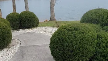 Lawn Maintenance for Great Lakes Lawn & Landscape in knoxville, TN