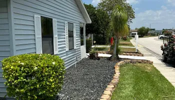 Fall Clean Up for Estrada All Pro Lawn Service in Auburndale, Florida