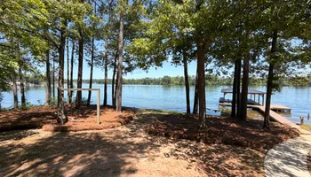 Lawn Maintenance for Lakeside Lawncare in Cross Hill, SC