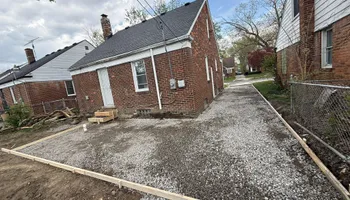 Broom Finish Driveways for Crown Cement in Lincoln Park, MI