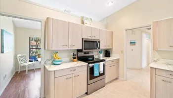 Kitchen Cabinet Design And Installation for DR Cabinetry in Palm Bay, FL