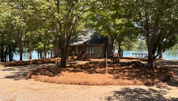 Lawn Maintenance for Lakeside Lawncare in Cross Hill, SC