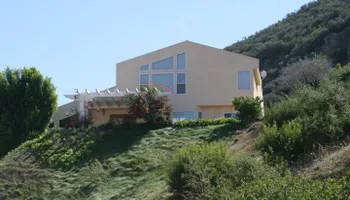 Custom Home Construction for Oak Tree Construction in Thousand Oaks, CA