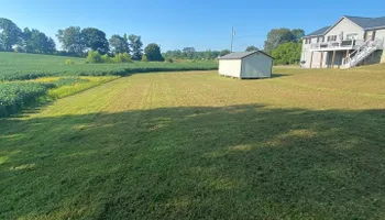 Lawn Maintenance for Apex Lawn & Landscaping INC in Dyersburg, TN