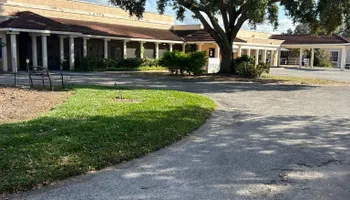 Fall Clean Up for Estrada All Pro Lawn Service in Auburndale, Florida