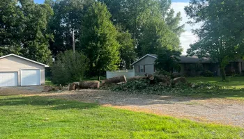 Tree Removal for Hunnicutt’s Tree Service L.L.C. in Monticello, IN