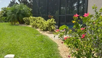 Fall Clean Up for Estrada All Pro Lawn Service in Auburndale, Florida