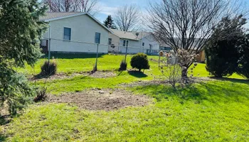 Roofing Installation and Repairs for Manny's Cleaning,Lawn Care & Snow Removal Services in Champaign, IL