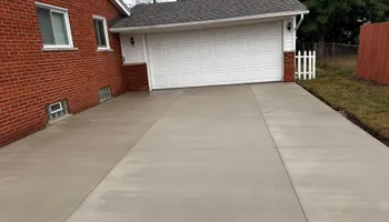 Broom Finish Driveways for Crown Cement in Lincoln Park, MI