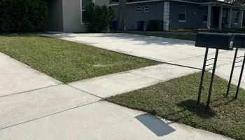 Fall Clean Up for Estrada All Pro Lawn Service in Auburndale, Florida