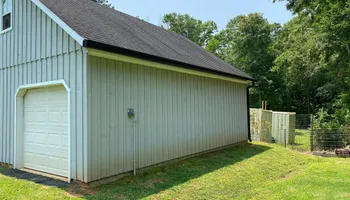 Residential Gutter Cleaning for Superior Seamless Gutters, LLC in Greenwood, SC