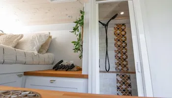 RV Renovations for Mauka to Makai RV Renovations in Los Angeles, CA