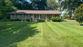 Lawn Maintenance for Apex Lawn & Landscaping INC in Dyersburg, TN