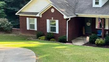 Lawn Maintenance for Apex Lawn & Landscaping INC in Dyersburg, TN