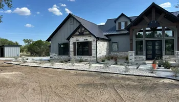 Lawn Maintenance for Bad Axe Landscapes LLC in Schertz, TX