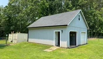 Residential Gutter Cleaning for Superior Seamless Gutters, LLC in Greenwood, SC