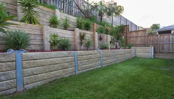 Retaining Wall Construction for Omega Professional Brick Pavers Inc. | Rainha e Rei do Brick  in Clearwater, FL