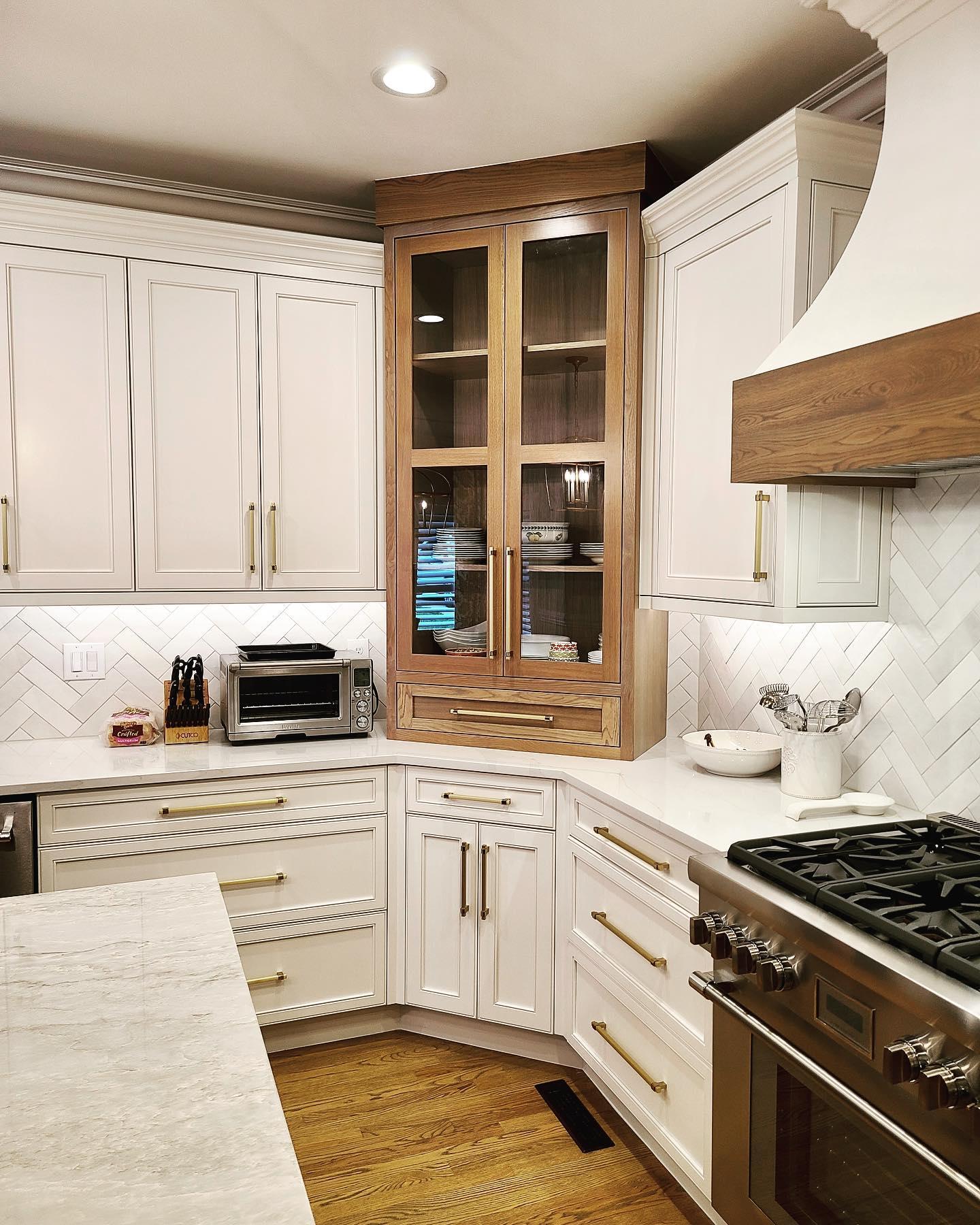 remodeling and construction companies company CAROLINA OAK & CO. in Charlotte, North Carolina