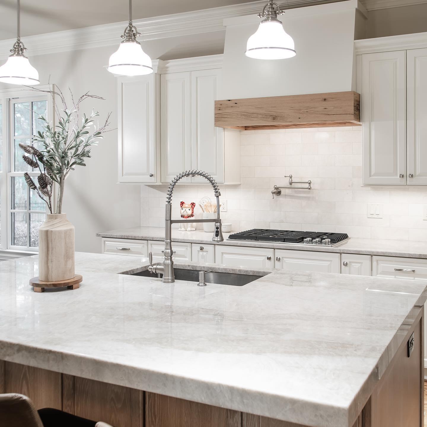 remodeling and construction companies company CAROLINA OAK & CO. in Charlotte, North Carolina