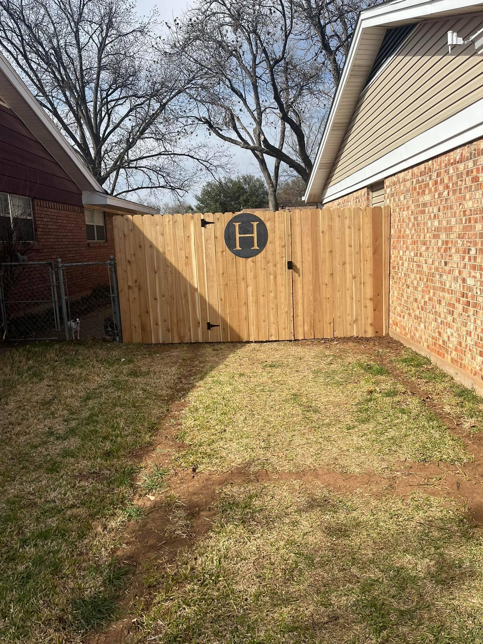 Fencing, Staining and Remodeling company Greenroyd Fencing & Construction in Pilot Point, TX