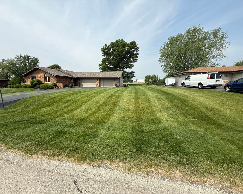 All Photos for B&G Lawn Care in Roscoe, IL