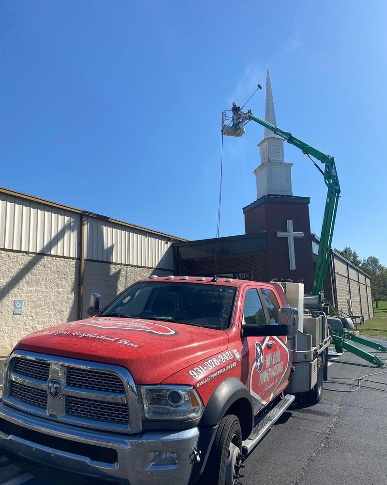 House and Roof Softwash for Oakland Power Washing in Clarksville, TN