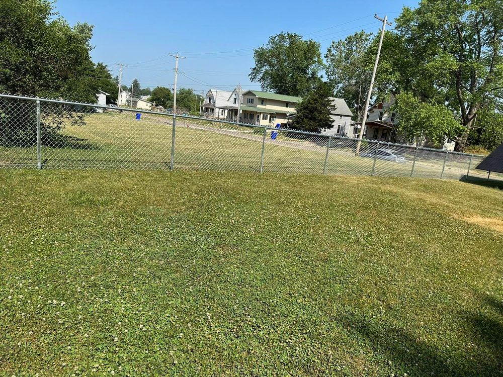 Fence Installation for Illinois Fence & outdoor co. in Kewanee, Illinois