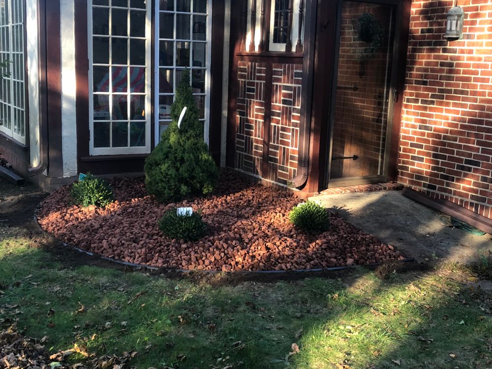Landscaping for Paradise Lawnscapes in West Bend, WI