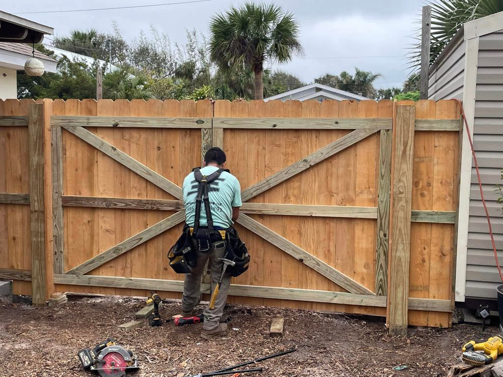 Fencing for E & E Irrigation and Fencing LLC in DeLand, FL