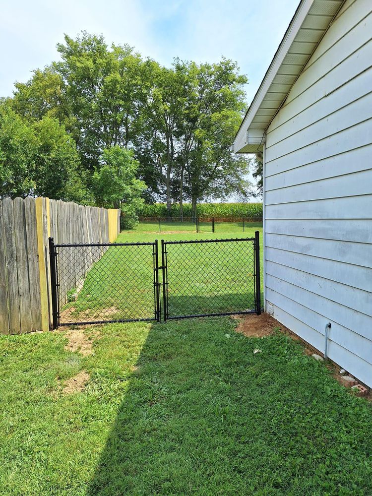 All Photos for Apex Fence in Henderson, KY