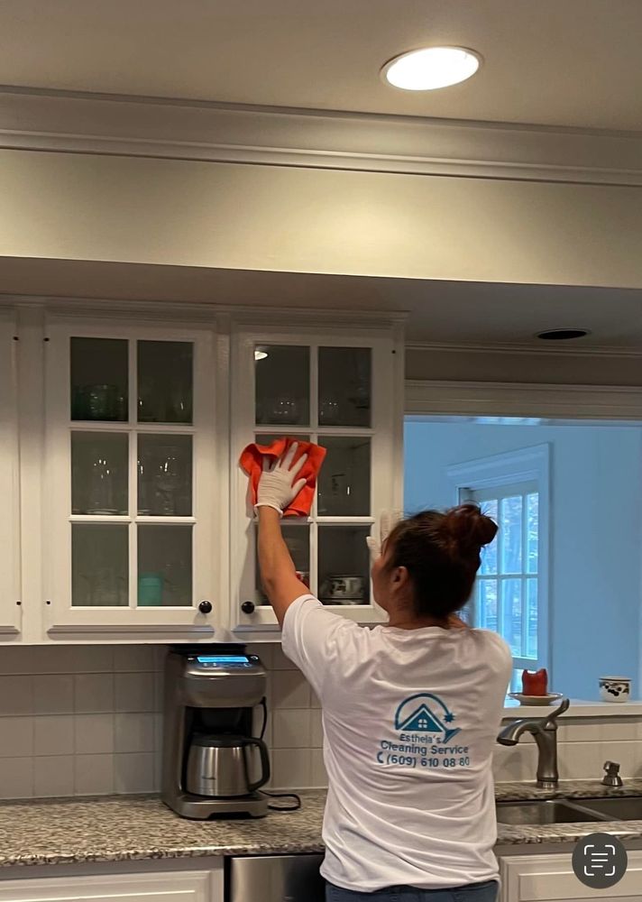 Our Regular Cleaning service ensures your home remains spotless, covering essential tasks with precision. Trust our deep home cleaning service experts to maintain a consistently clean and healthy living environment. for Esthela's Cleaning Service in Hamilton, NJ