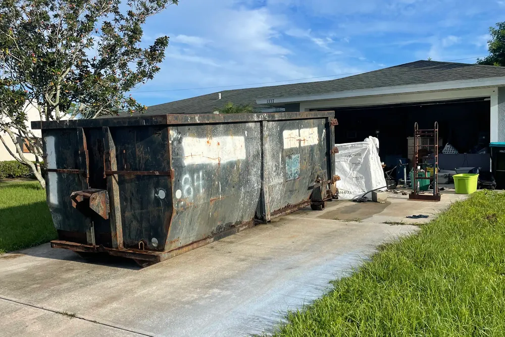 Dumpsters for Brevard Dumpsters in Palm Bay, FL