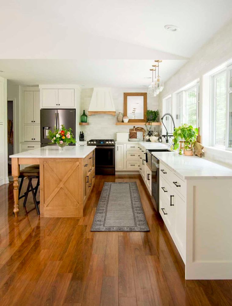 Enhance your home with our expert kitchen renovation service, including kitchen and cabinet refinishing. Transform outdated spaces into modern masterpieces with refined finishes that elevate aesthetics and functionality effortlessly. for Thomas Building Service LLC  in Cincinnati, OH