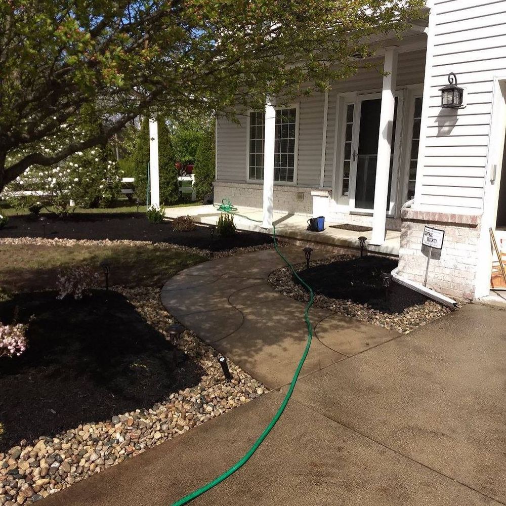 Landscaping for Curb Impressions in Toledo,  OH