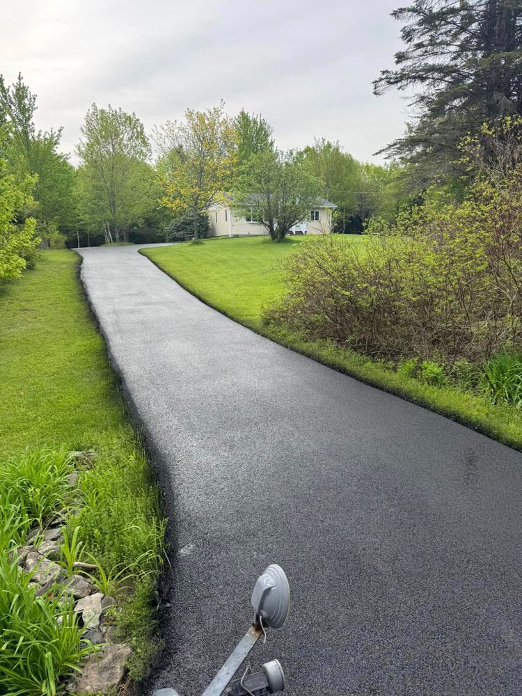 Asphalt for Dibbles Asphalt Maintenance in Westernville, NY