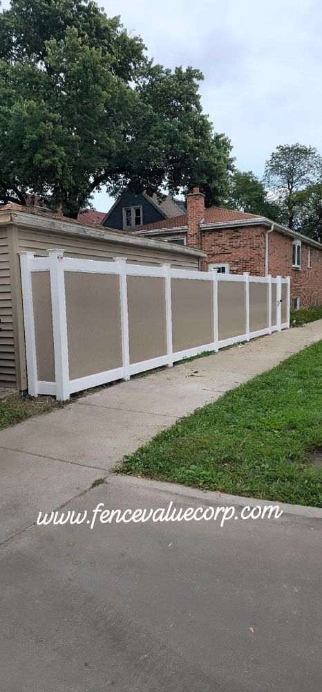 VINYL FENCES for Fence Value Corp in Chicago, IL
