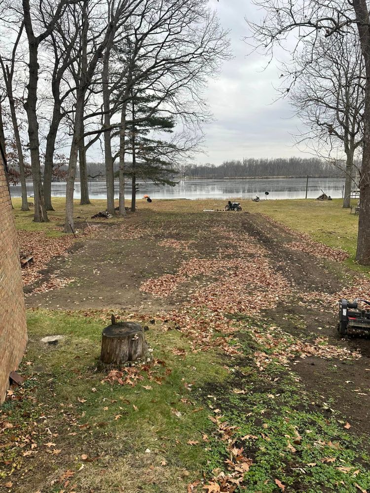 All Photos for FIRST CLASS GRASS LLC in Syracuse, IN